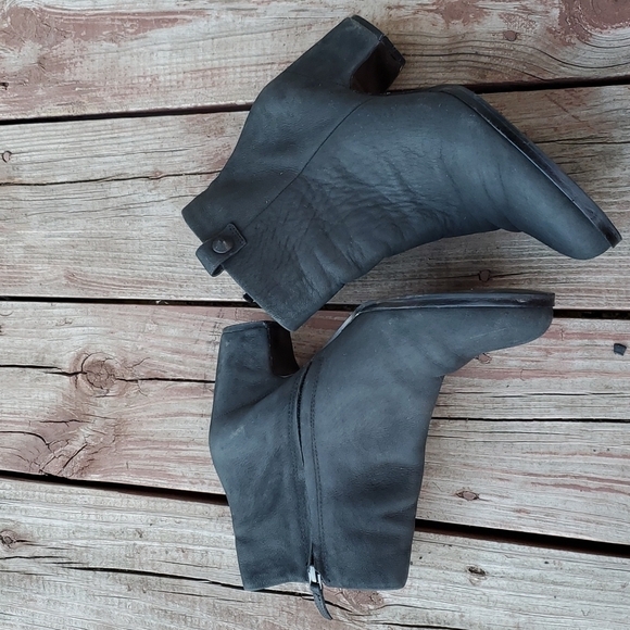 Gentle Souls Soft Cast Womens Ankle Leather Nubuck Booties shoes sz 8M - Picture 11 of 12